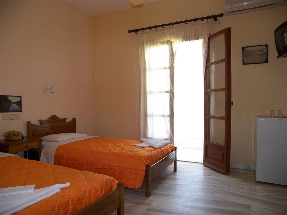 Alia Hotel Kamári Extérieur photo