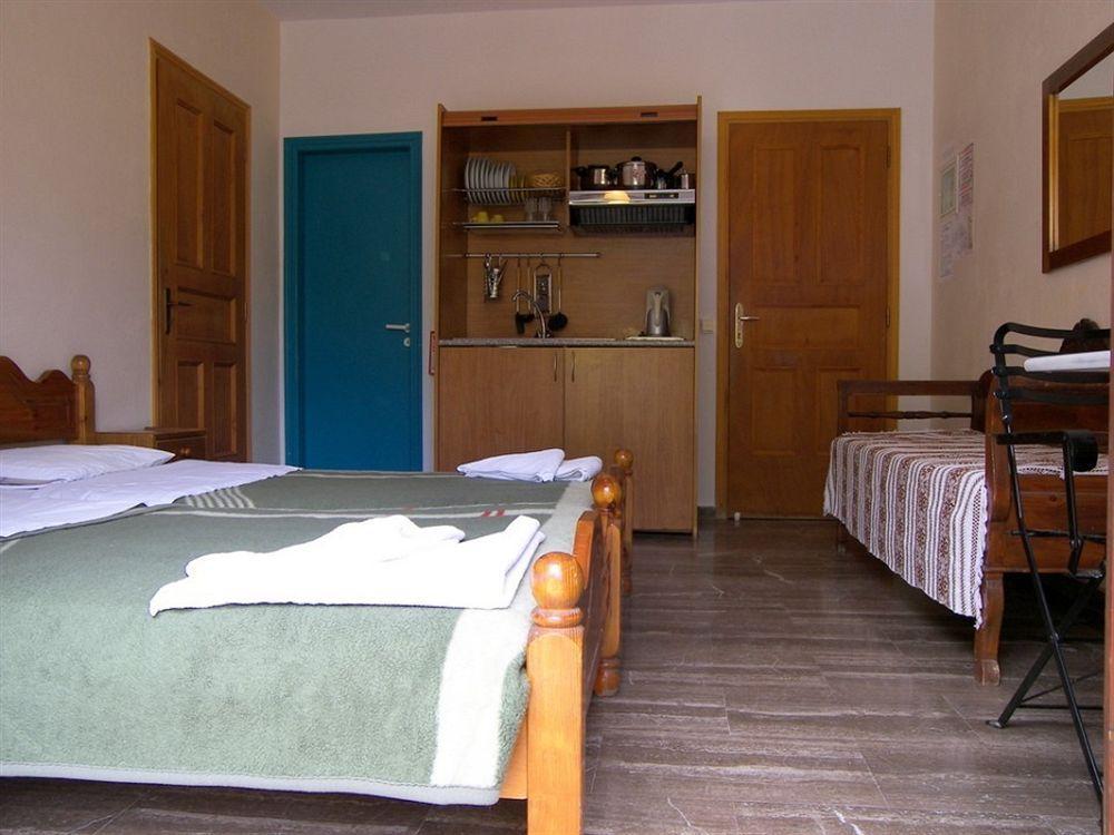 Alia Hotel Kamári Extérieur photo