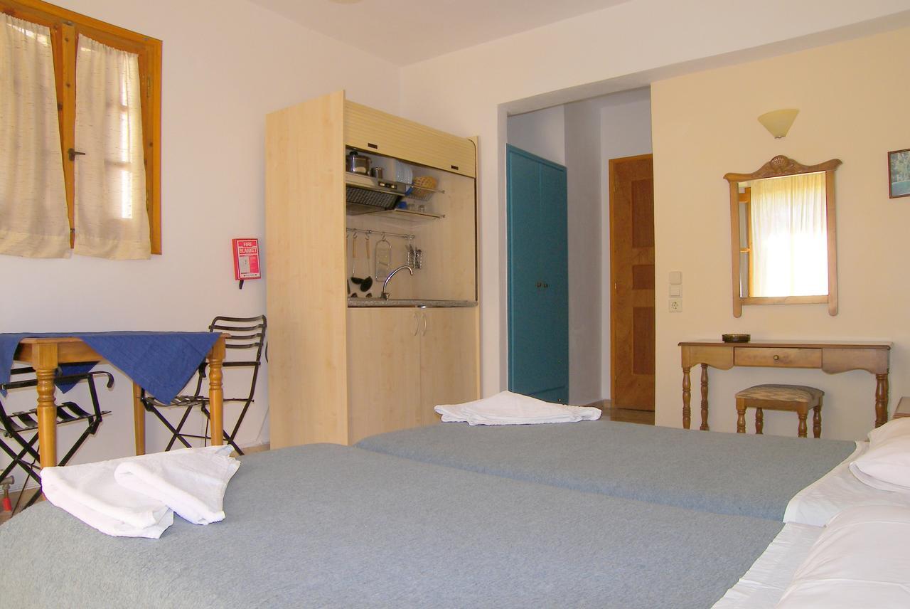 Alia Hotel Kamári Extérieur photo