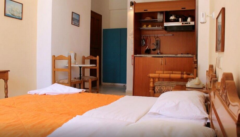 Alia Hotel Kamári Extérieur photo